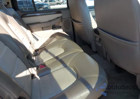 2004 Ford Explorer Eddie Bauer z USA, uszkodzony, nr VIN 1FMZU74K24UA91184